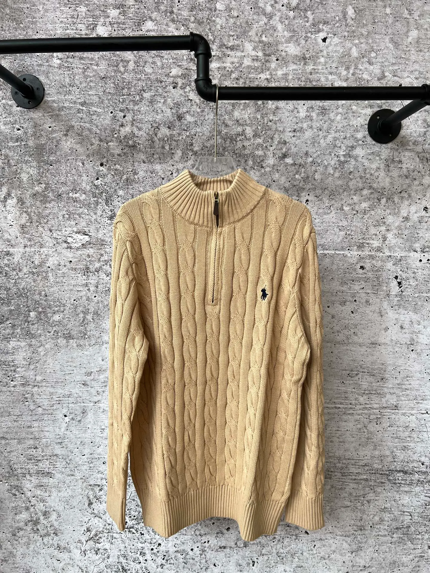 P240 Ralph Lauren classic unisex half-zip rubberized sweater, popular on all major platforms, original and consistent washed fabrics, workmanship details restored to the original, original pony embroidery on the chest, original custom-made hardware accessories